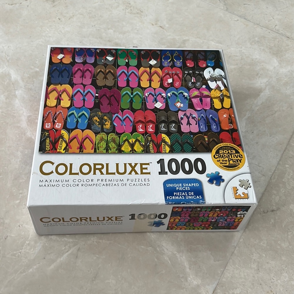 Colorluxe 1000 piece Sandals puzzle